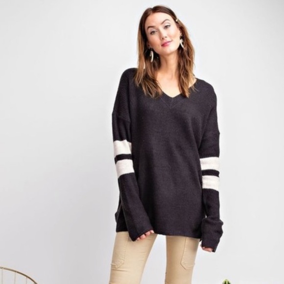 EASEL Athletic Striped Black White V-Neck Soft Sweater New With Tags Small - Picture 8 of 8